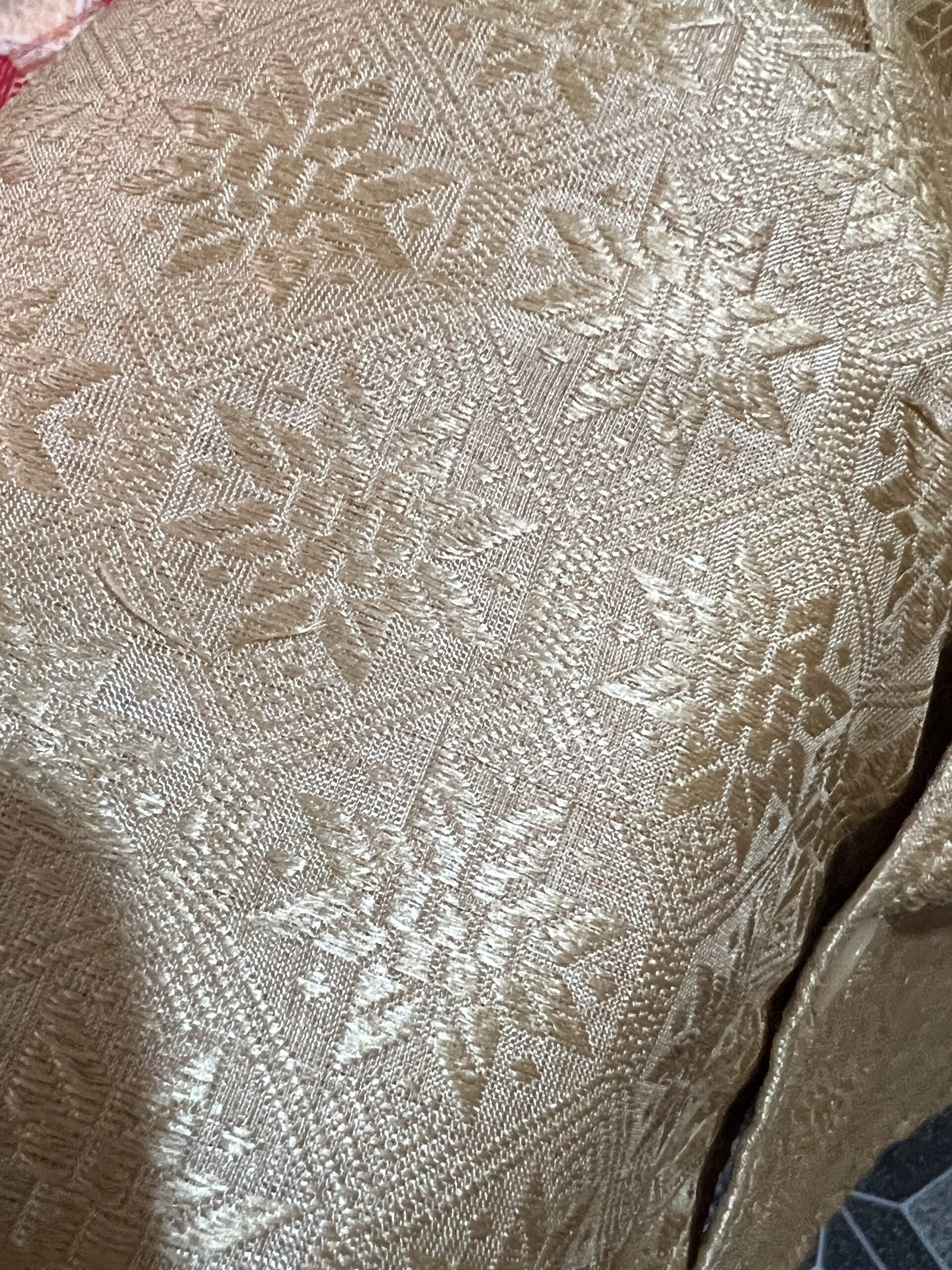 Collection strictement naturelle soie Muga tissée étoiles - le luxe assamais