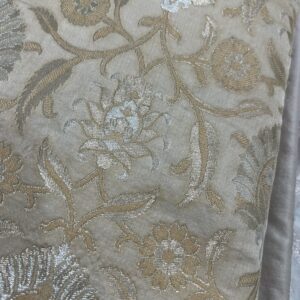 Soie Tissé main motifs en Zari doré et argenté méthode ancestrale Benares | Tohora