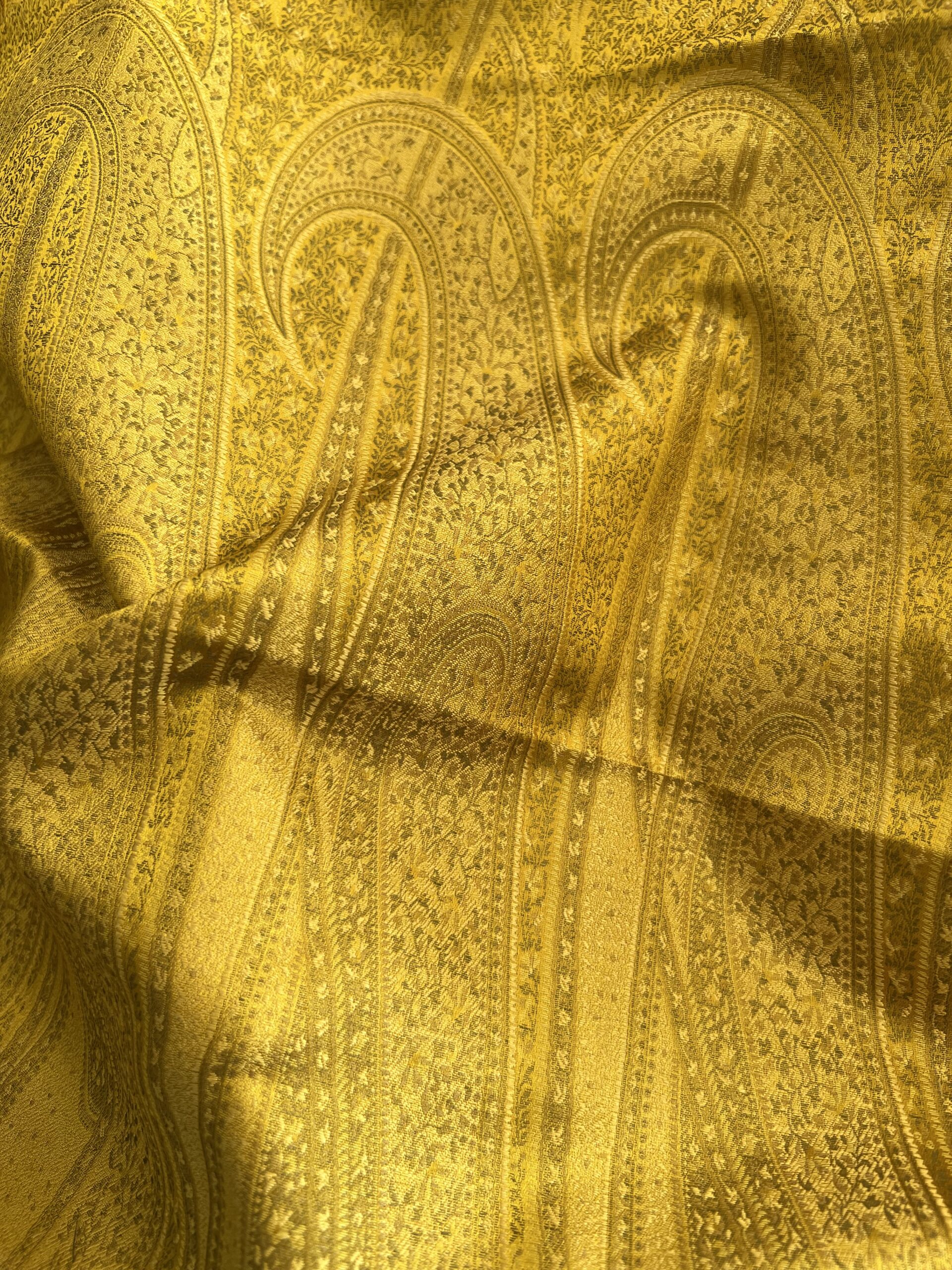 Tanchoi jaune moutarde en soie tissé main à Benares | Inde
