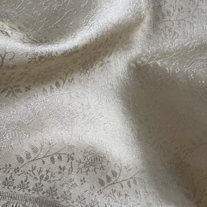 Tanchoi de soie de murier motifs ton sur ton tissé main dans les ateliers Indiens à Benares | Tohora