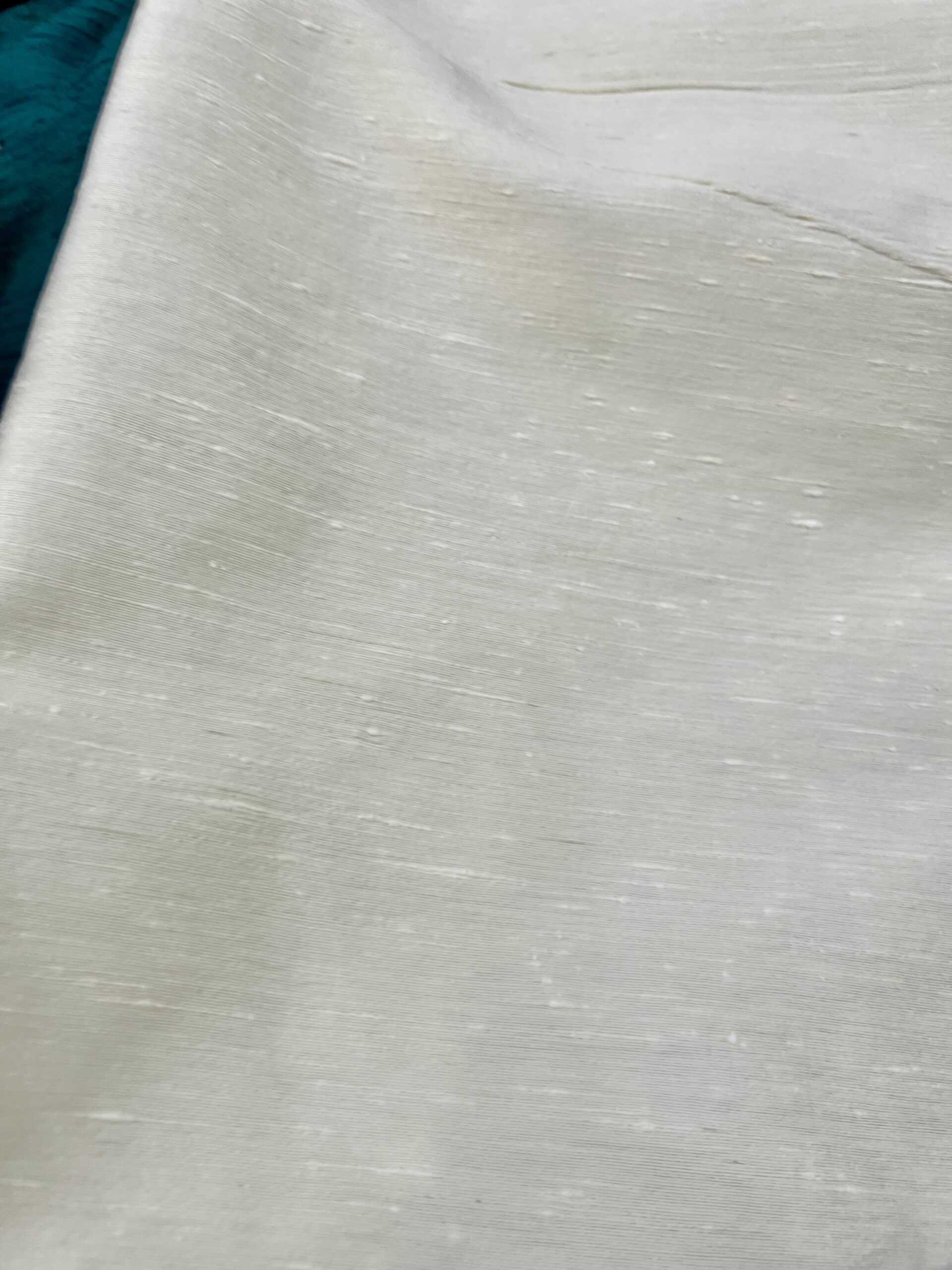 Soie Dupion couleur naturelle cocon tissé main atelier de Vanarasi | Tohora