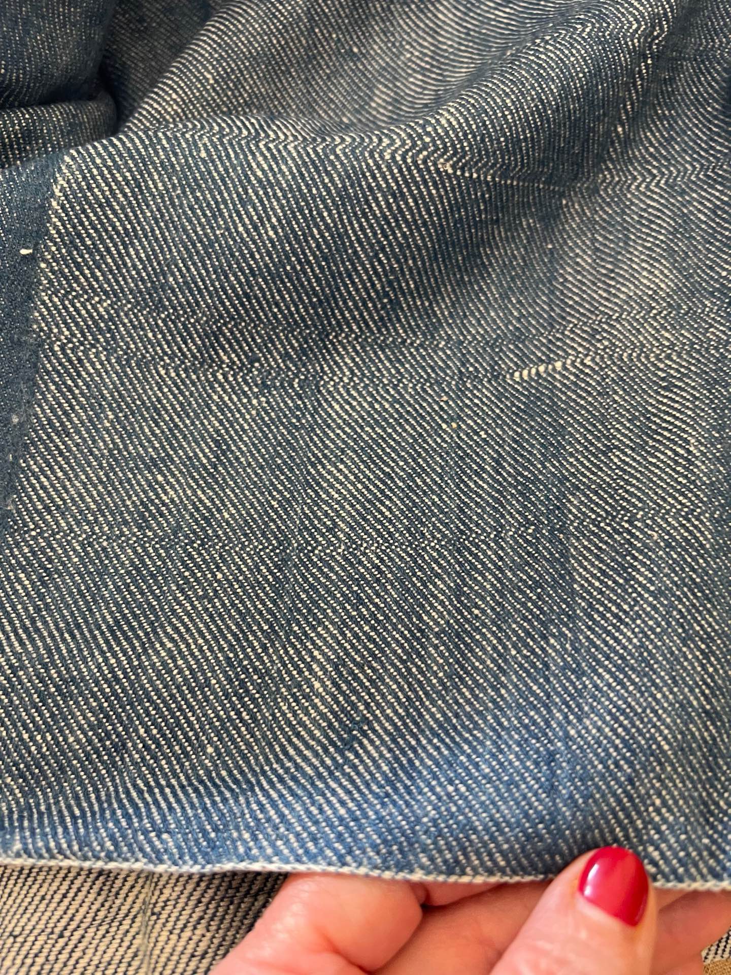 Tohora Capsule Soie de la paix Eri Silk Indigo jean