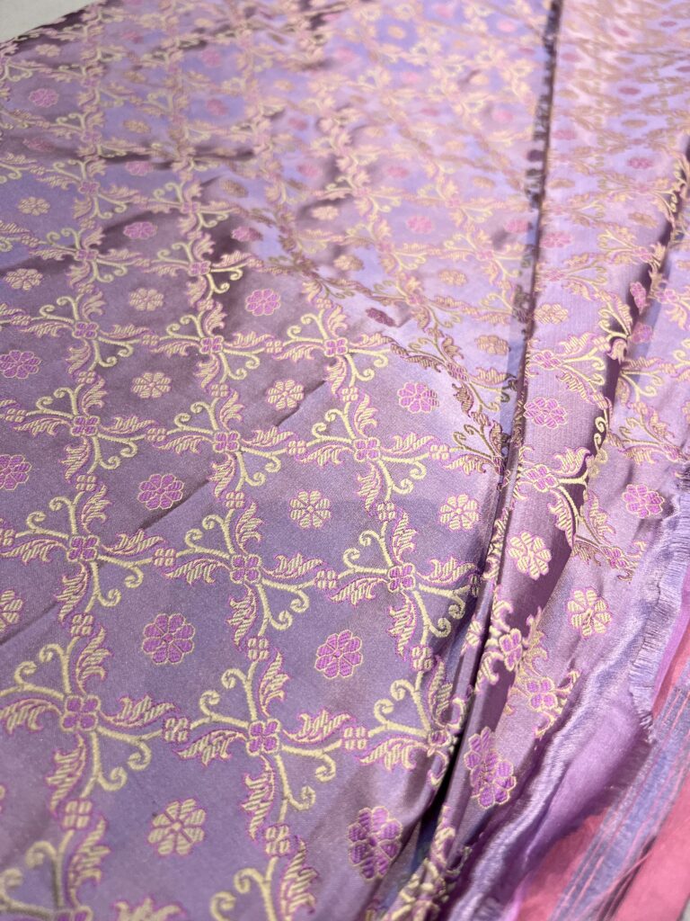 Magnifique Satin de soie Murier 3 couleurs Benares Tohora Rose