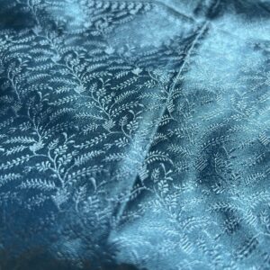 Carré Précieux Soie Tissé main 55 – Brin de Sagesse Bleu Intense
