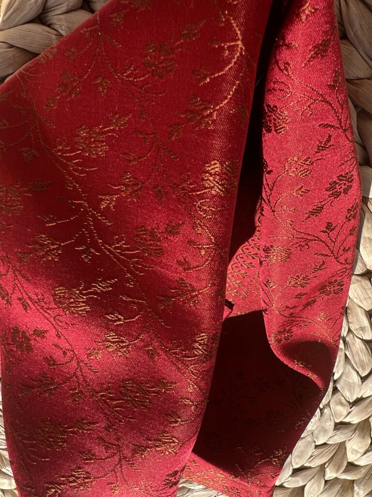 Carré Précieux 55 – Florelle Rouge | Tohora