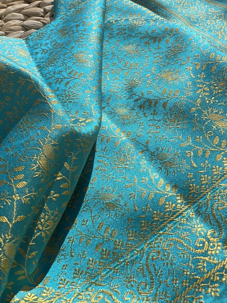 Foulard en Soie Tissé Main Grenat Sauvage Turquoise | Tohora